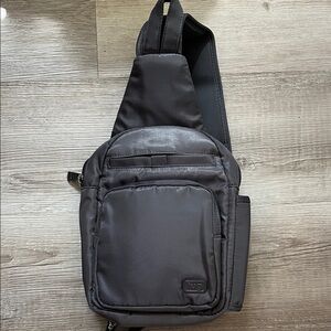 Lug crossbody bag-new
